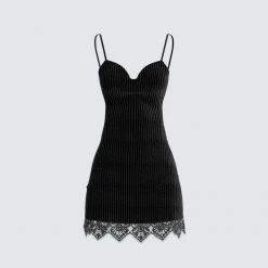 FINESSE Dresses Yira Black Lace Trimmed Dress