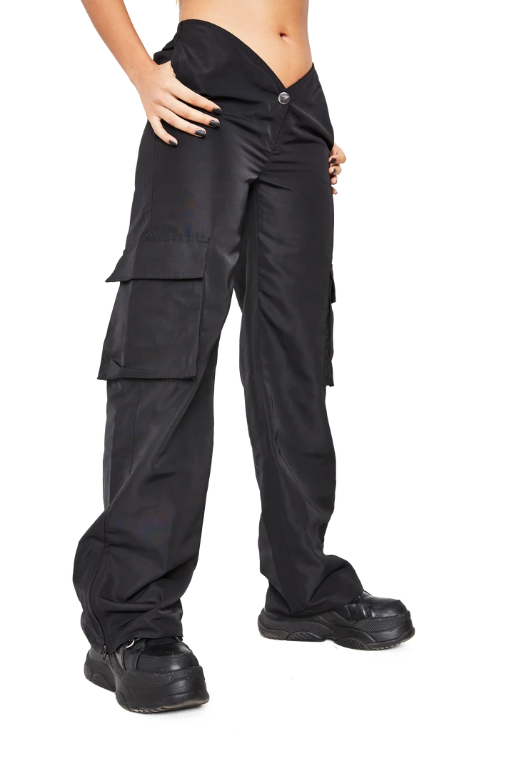 FINESSE Rara Lossless Low-V Pants 8 FINESSE Rara Lossless Low-V Pants